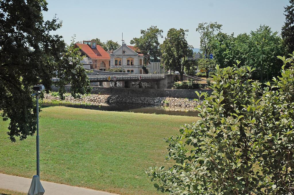 Atelier Lanna Bed and Breakfast Ceske Budejovice Buitenkant foto