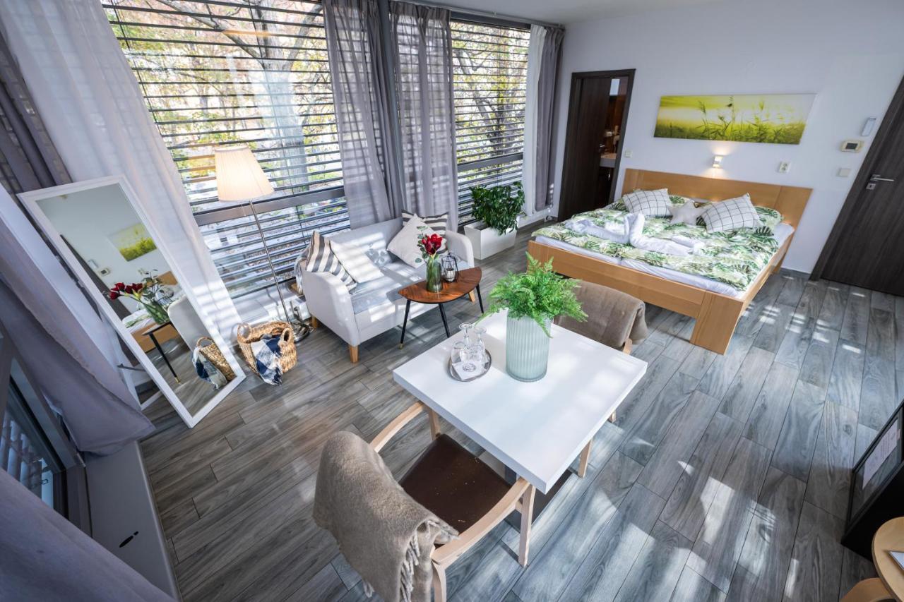 Atelier Lanna Bed and Breakfast Ceske Budejovice Buitenkant foto
